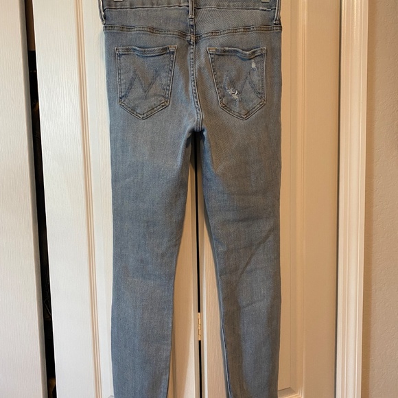 Mother Jeans - High Waisted Looker Crop - Picture 3 of 11